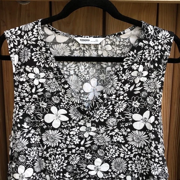 Like new! SONOMA Floral Print Sleeveless Blouse - Picture 2 of 5